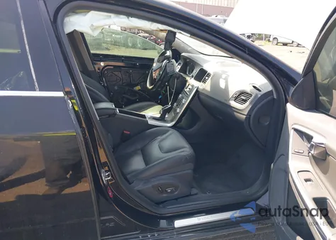 2017 Volvo S60 Inscription T5 из США, поврежденный, VIN LYV402TKXHB136158